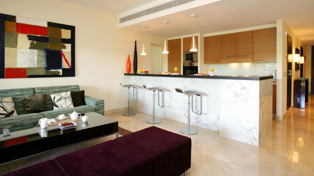 Deluxe Villas Don Carlos Resort Marbella Restaurant photo