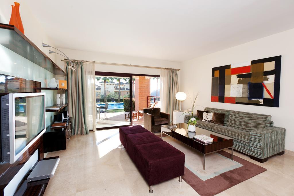 Deluxe Villas Don Carlos Resort Marbella Exterior photo